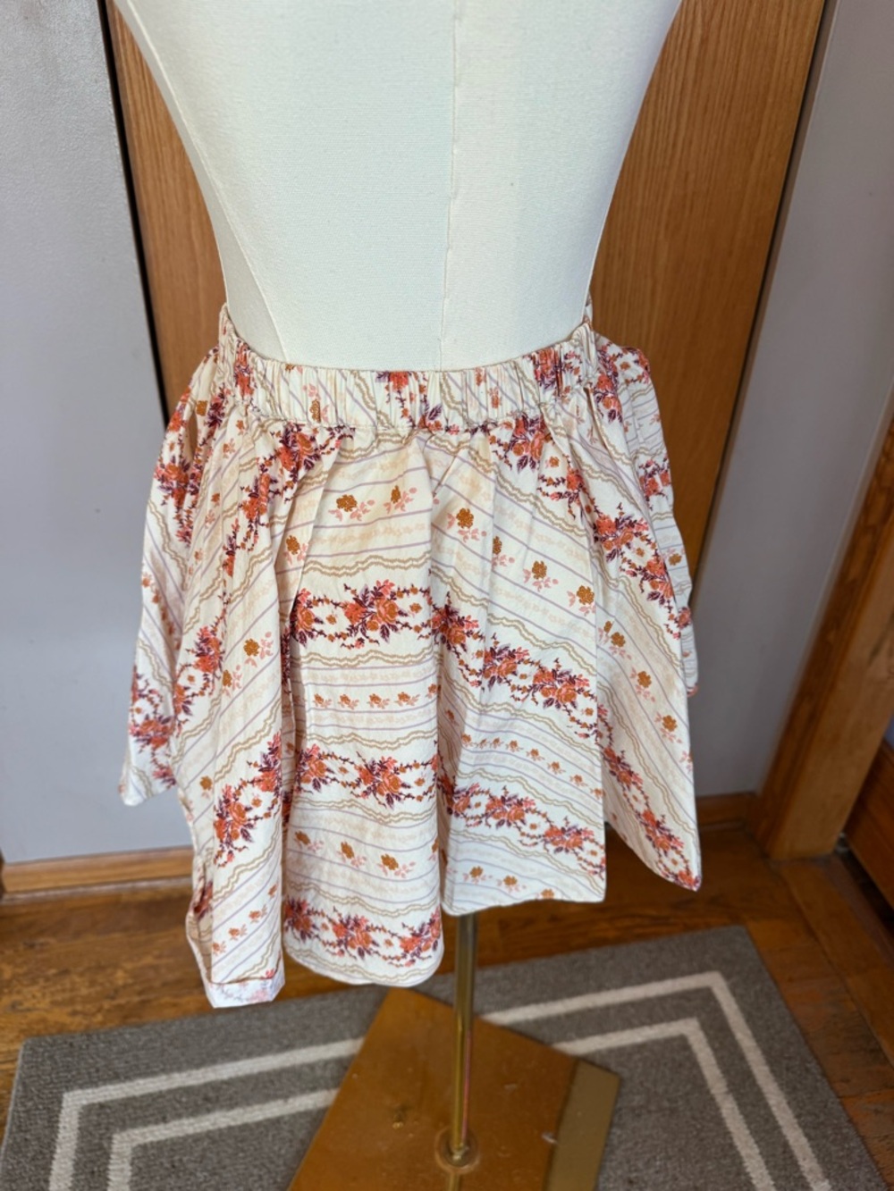NWOT Free People Gaia printed skirt. Size smal - Picture 8 of 11